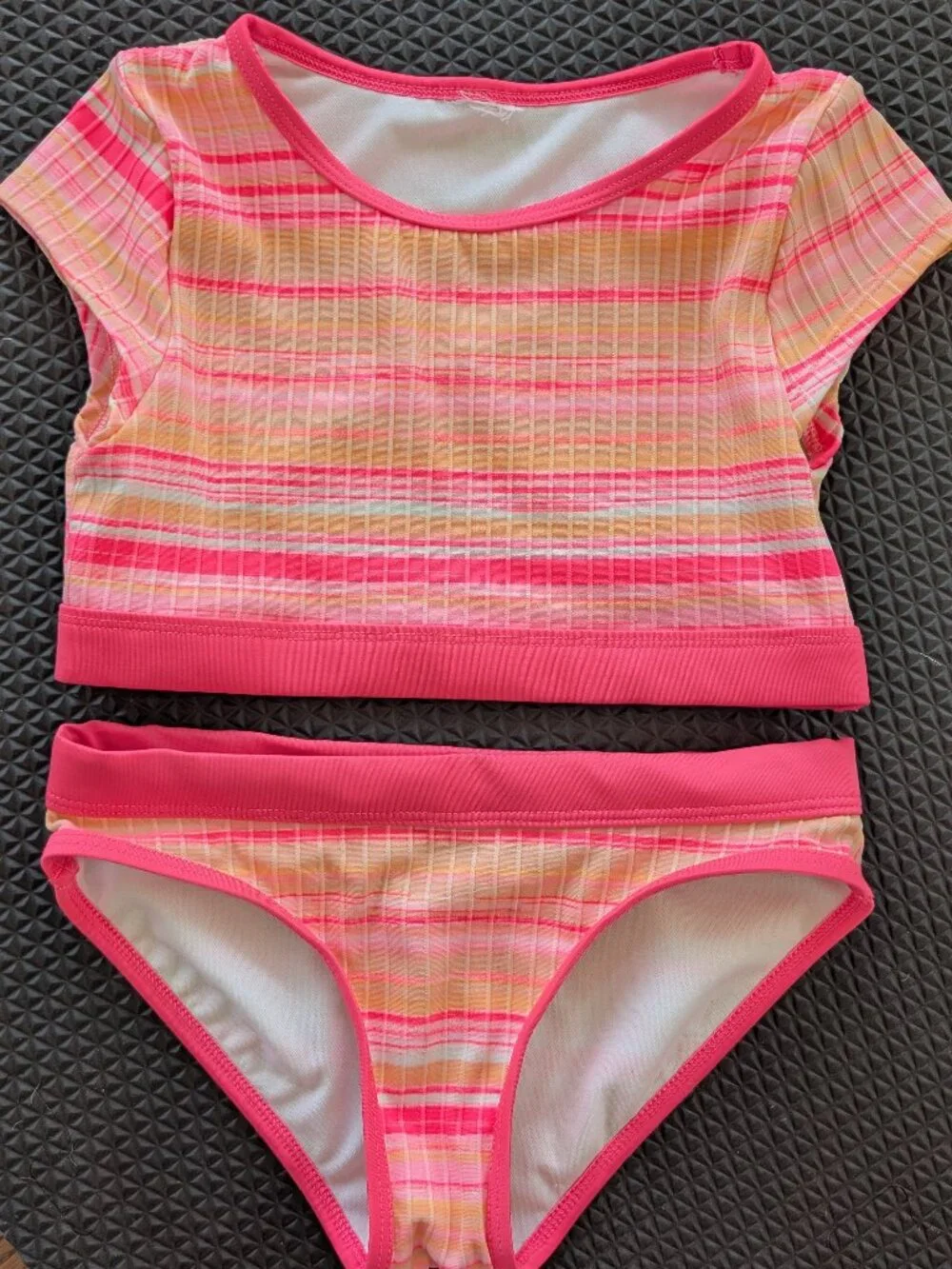 Girls 2-piece Swimsuit, Size 6